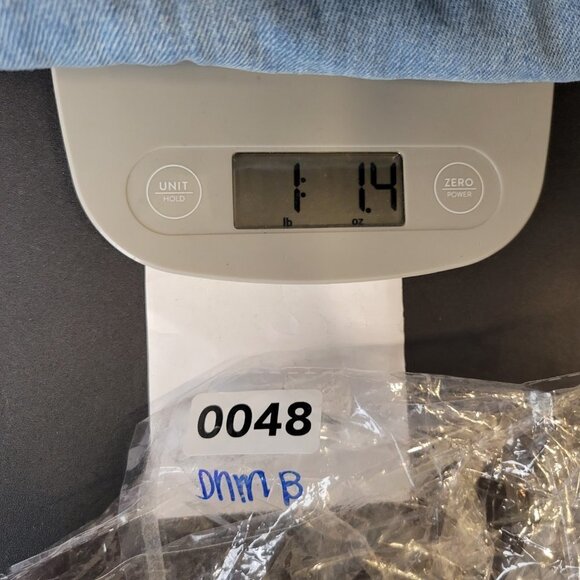 Uniqlo Women Blue 10" High Waisted Distressed Raw Hem Stretch Jeans Size 27 - Picture 11 of 11